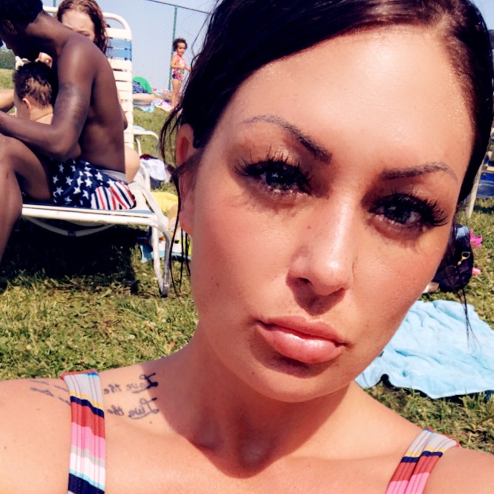 Meet your Posher, Carissa